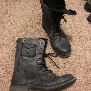 Combat boots